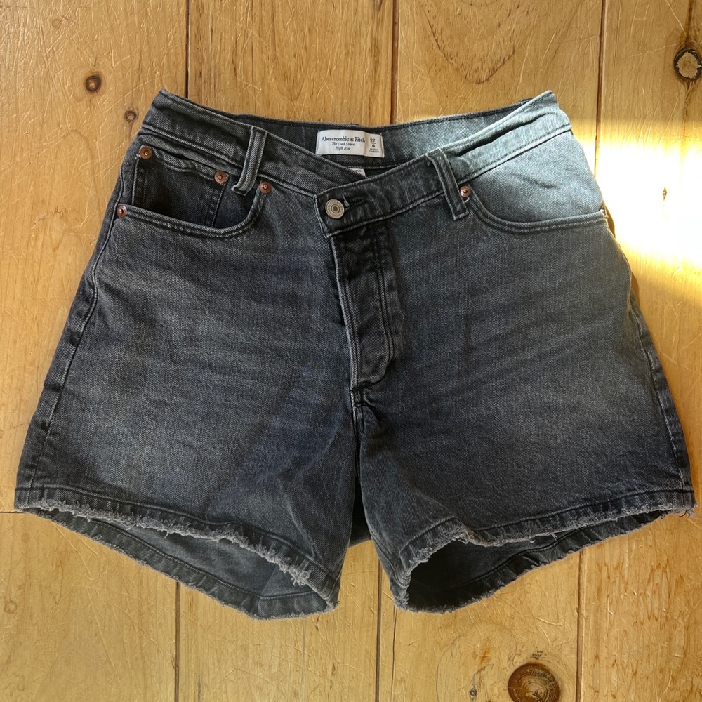Abercrombie Curve Love Washed Black Dad Shorts